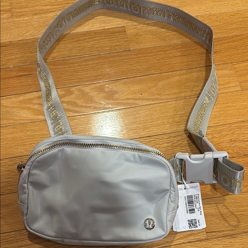 Lululemon everywhere vapor grey Crossbody Bag